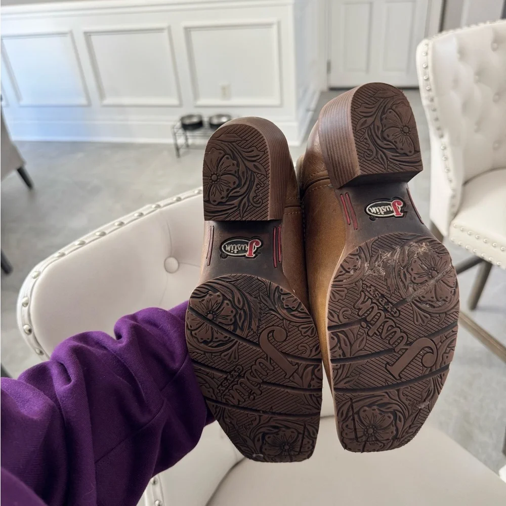 Justin Boots Brown Heeled Boots - Picture 4 of 4